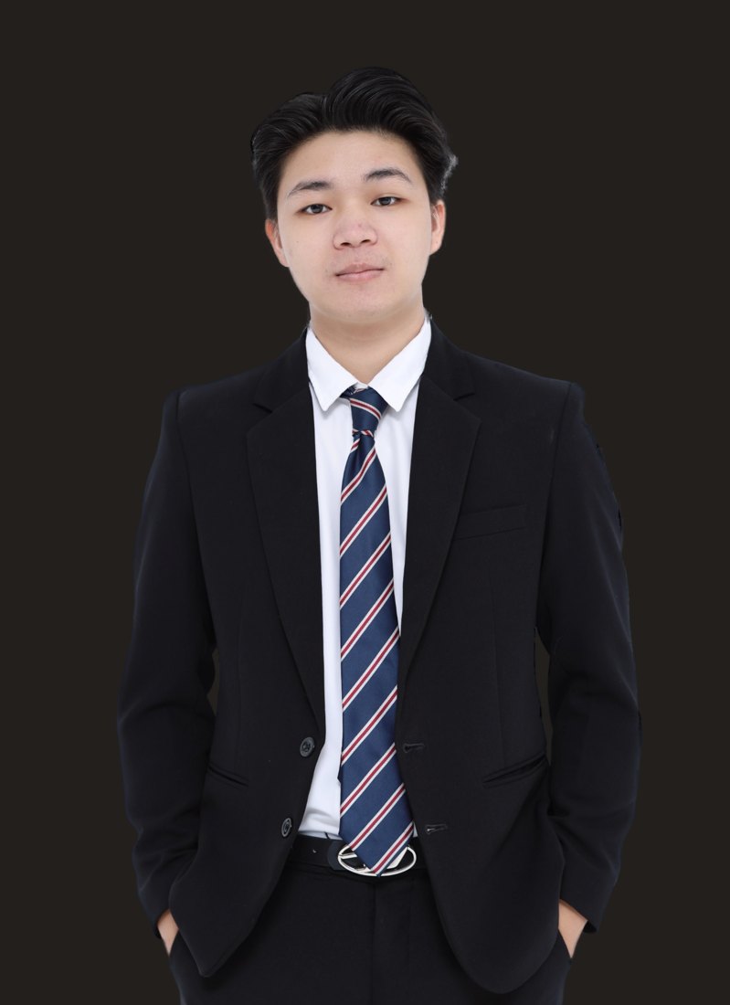 Ảnh Hoàn mặc vest